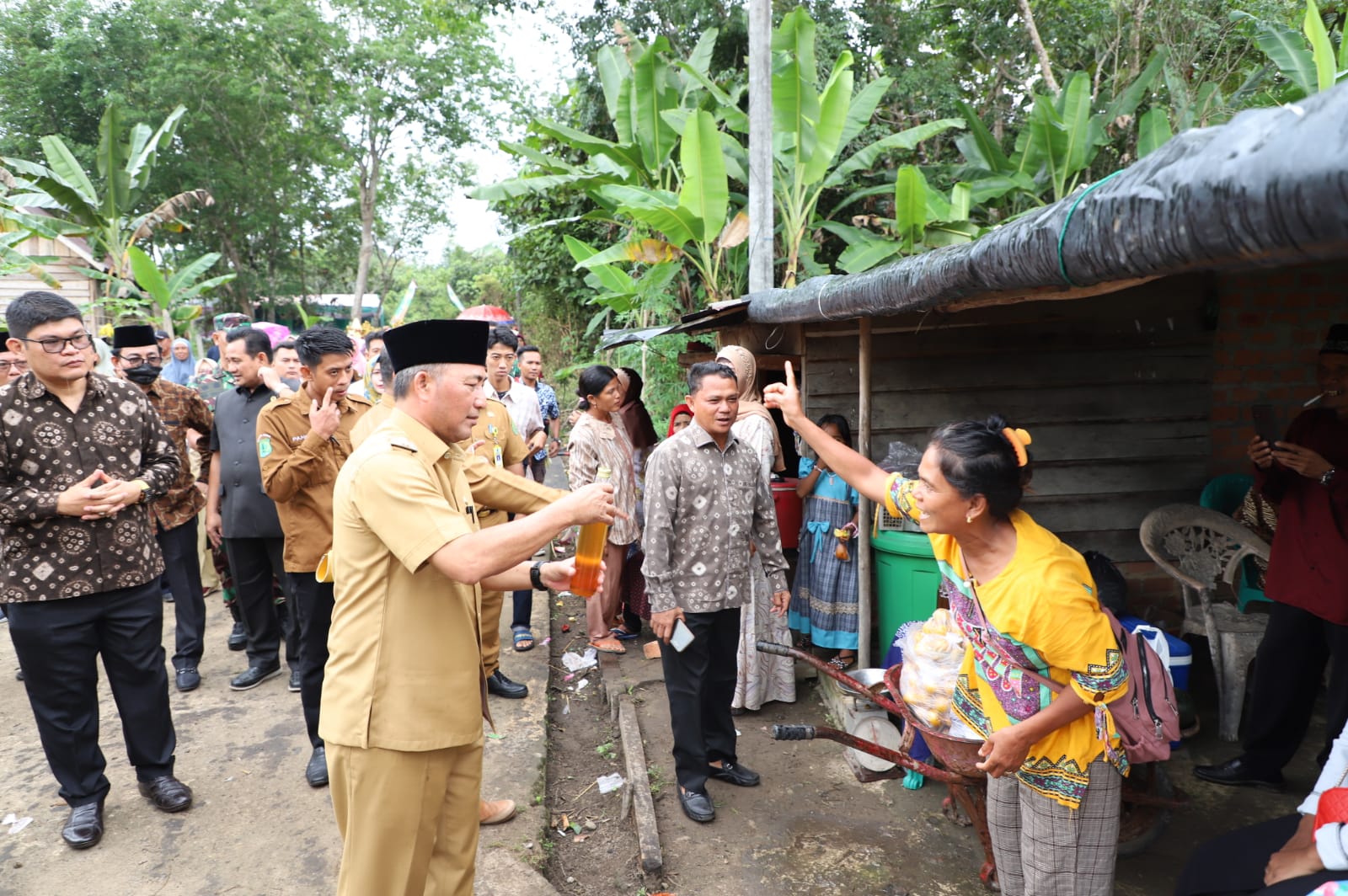 Tujuh Tahun Berjuang Pj Bupati Apriyadi Wujudkan Keinginan Warga Epil Barat 0470